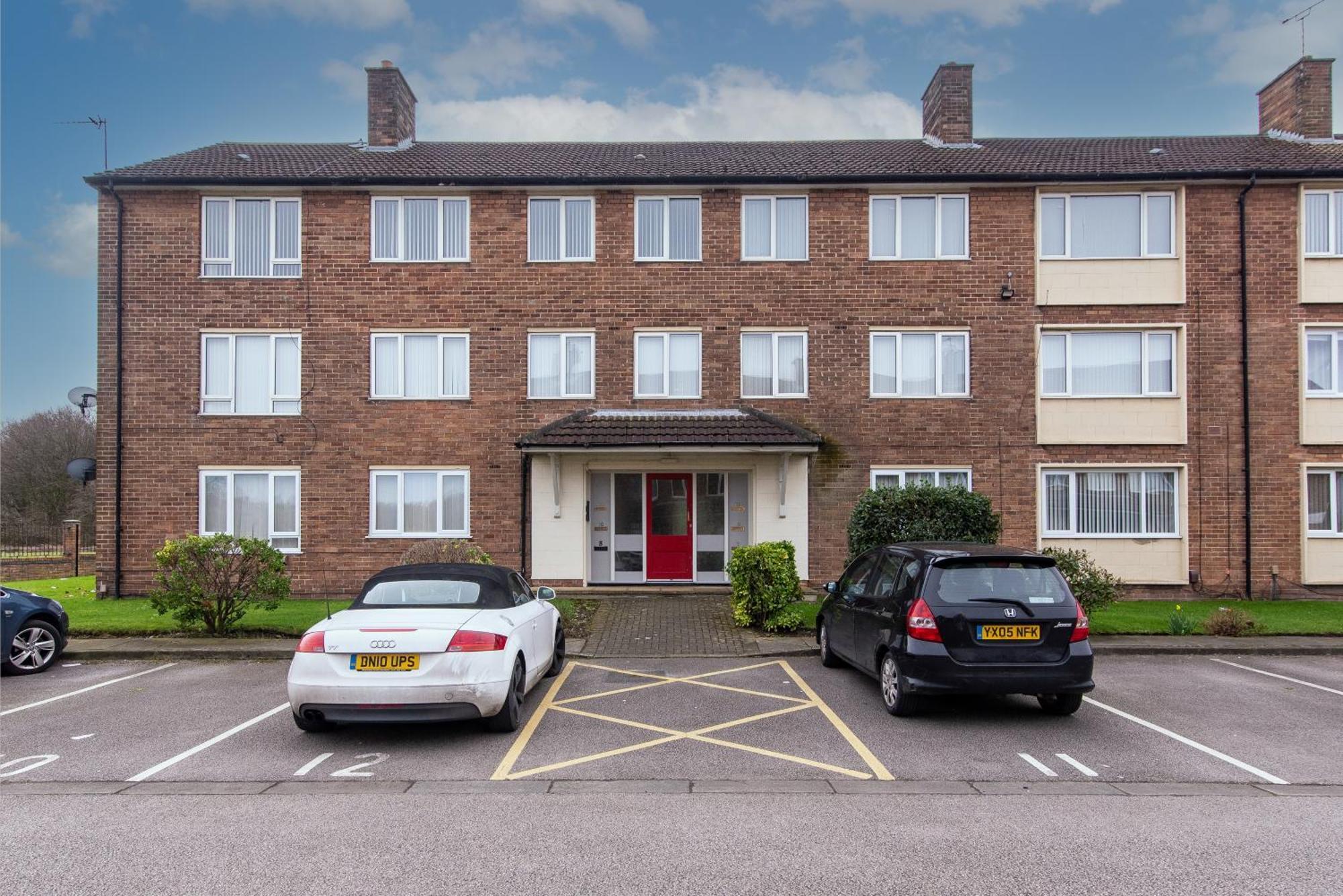 3 Bed Apartment - Perfect For Contractors Near Liverpool Airport Hale  Exterior photo